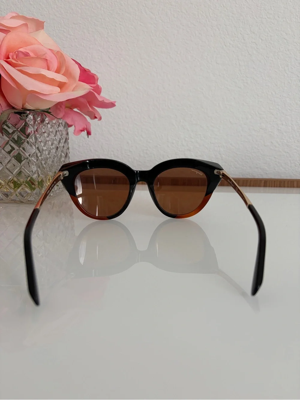 Salvatore Ferragamo Black and Brown Gradient Cat-Eye Sunglasses